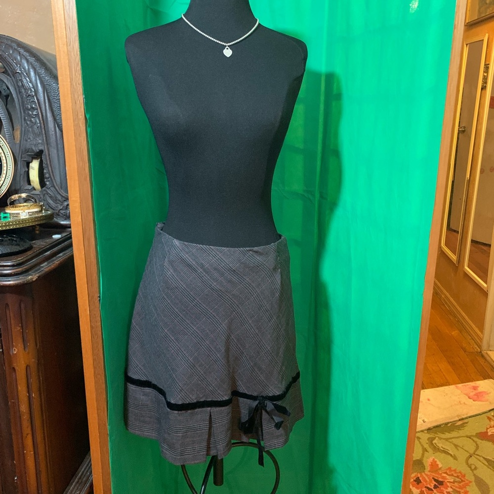 Adorable Plaid Skirt by Janette USA-made sz L‎